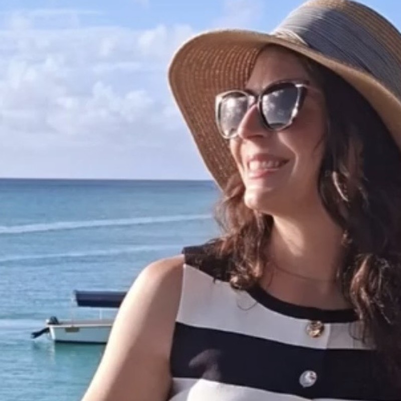 Anneri Papenfus, travel specialist